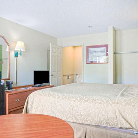 Economy Inn By Oyo Ashburn Esterno foto
