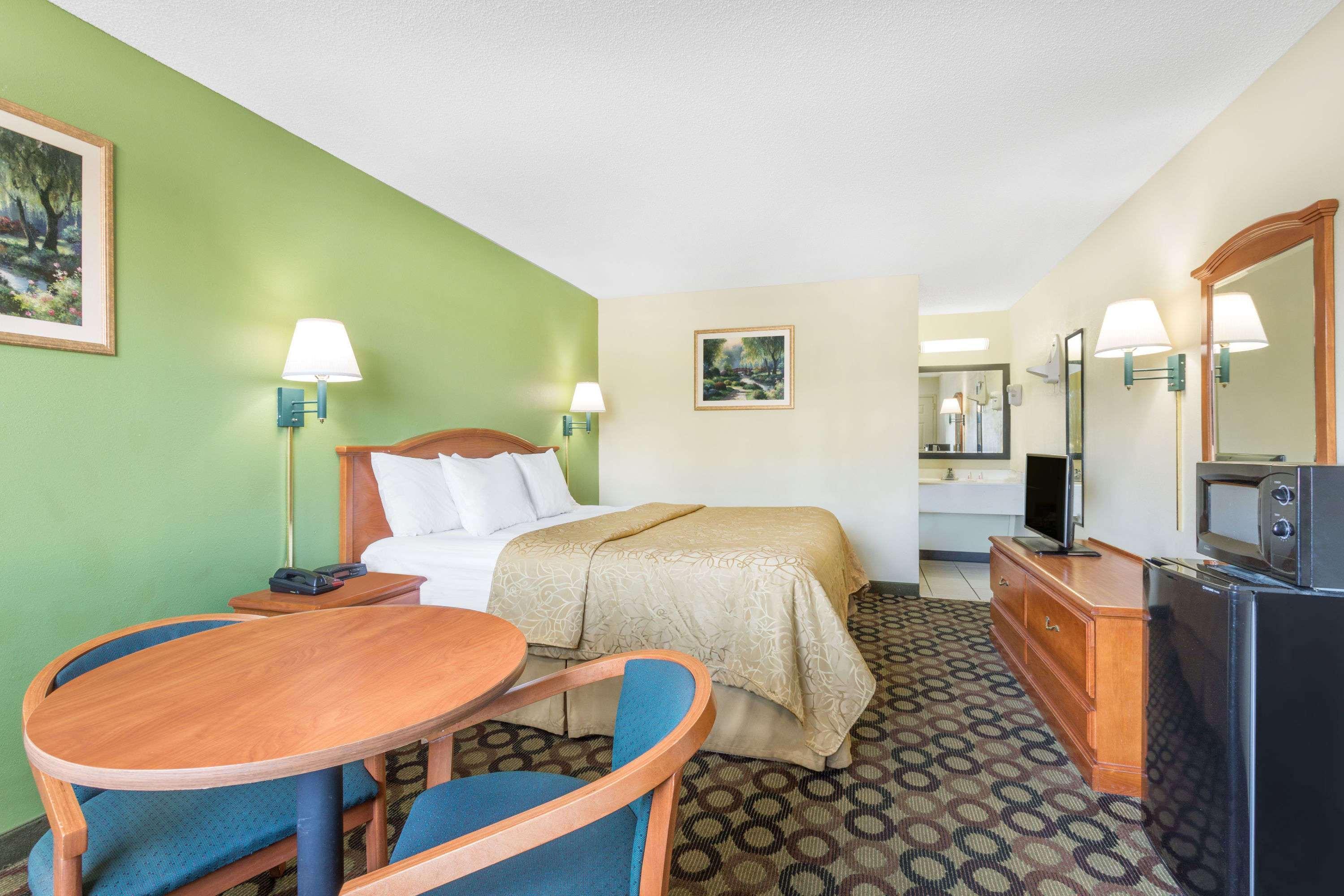 Economy Inn By Oyo Ashburn Esterno foto