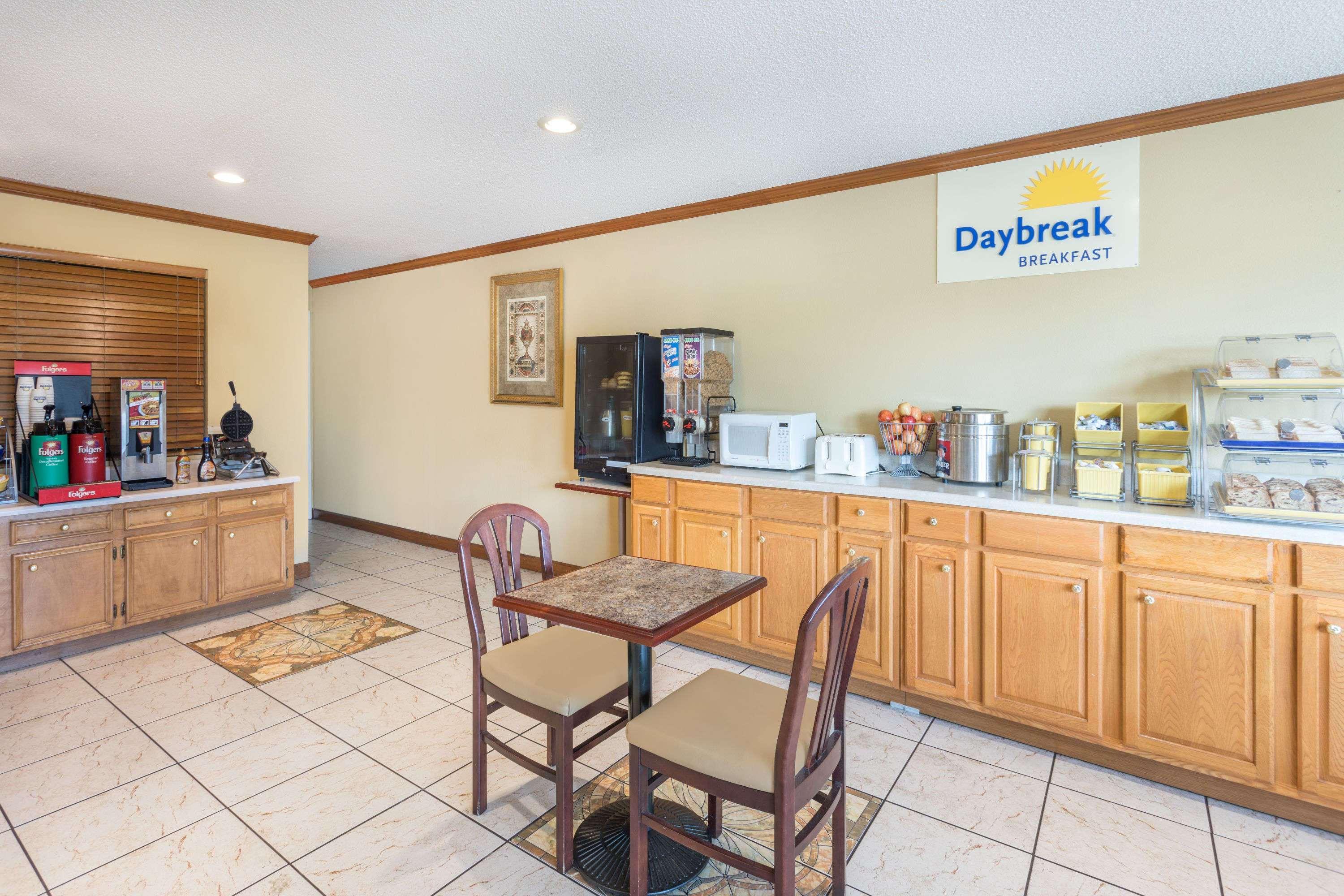 Economy Inn By Oyo Ashburn Esterno foto